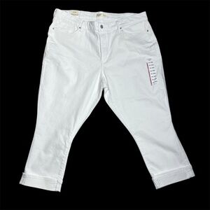 Signature Gold Levi’s Strauss Capri Jeans Women's 20 White Mid Rise Cuffed NWT